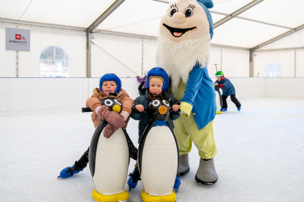 Zimske počitnice v Snežni deželi Palčka Snovička 