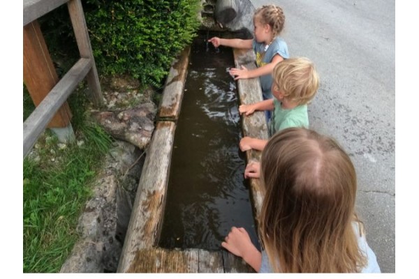 Družinski bosonogi Kneippov pohod 