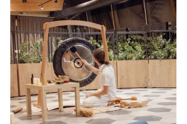 ZVOČNA KOPEL Z GONGOM