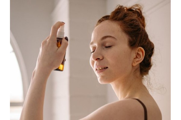 Delavnica izdelave naravne, ultralahke, zaščitne meglice za obraz, SPF 20+