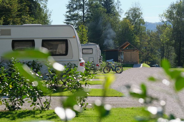 CAMPING WITH SWIMMING IN THERMAL POOLS